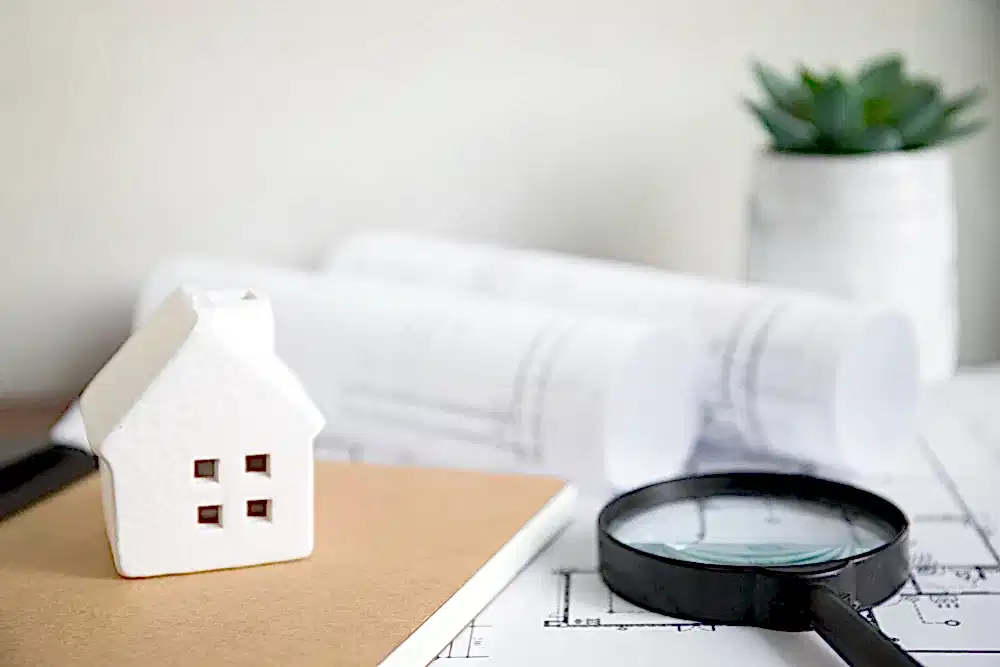 Gayrimenkul değerleme raporu nasıl okunmalı? Mülkün özellikleri, uzman beyanı, değerleme yöntemleri ve rapor ekleri gibi en önemli 5 unsuru keşfedin!